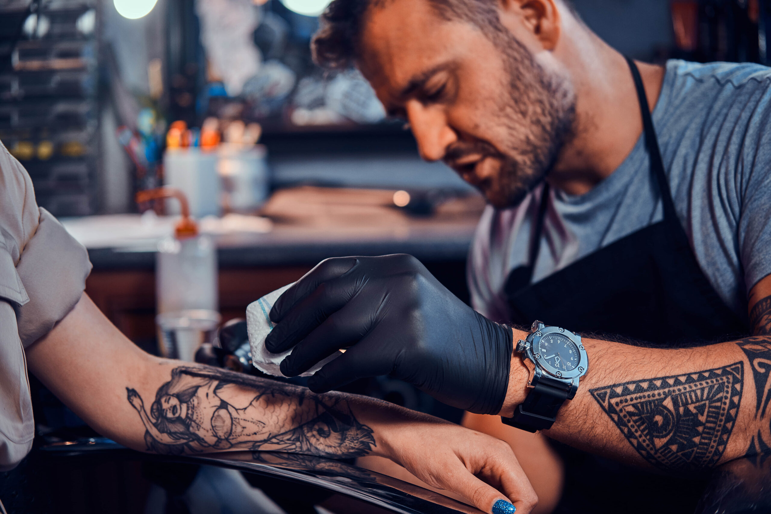 How to Find the Right Tattoo Artist for Your Next Ink? UPWARDIST